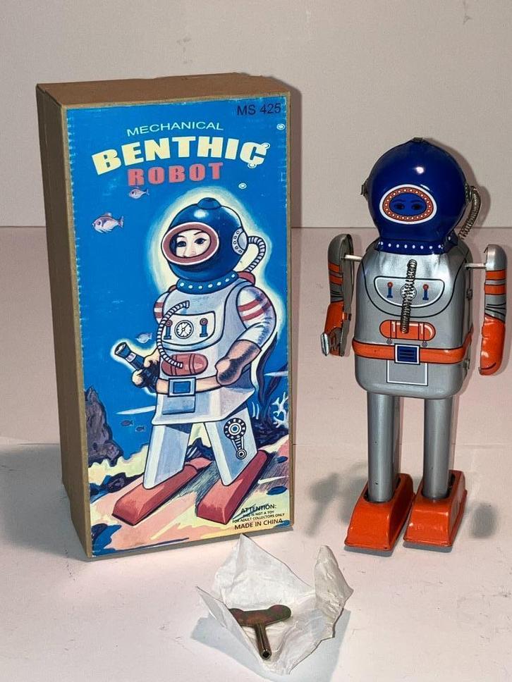 Benthische astronautenrobot van plaatstaal + nieuwe doos met, Antiek en Kunst, Antiek | Speelgoed, Ophalen of Verzenden