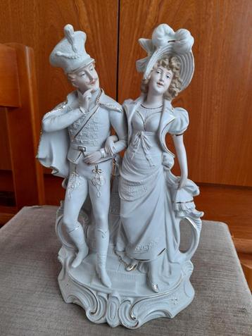 Statue vintage en biscuit blanc et doré H32, L19cm nr2276, Enlèvement ou Envoi
