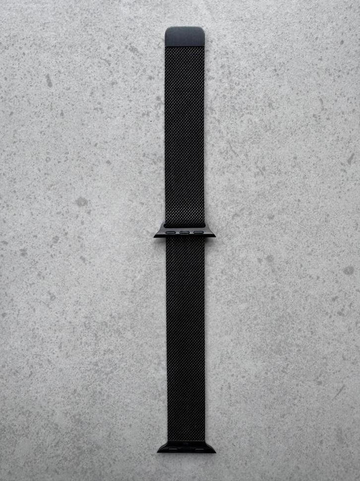 Bracelet milanais Apple Watch Space black, Handtassen en Accessoires, Smartwatches, Conditie, Ophalen of Verzenden