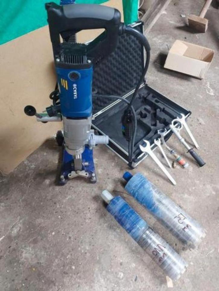 Carat A 2211 nat droogboormachine incl statief, Doe-het-zelf en Bouw, Gereedschap | Boormachines, Zo goed als nieuw, 600 watt of meer