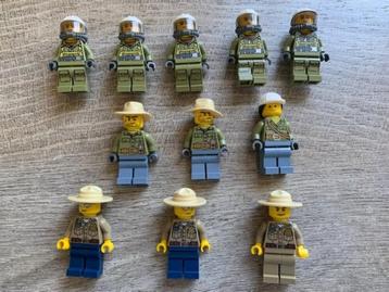 11 minifig Lego volgens beschrijving beschikbaar voor biedingen