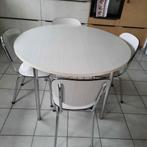 Ronde/ovale keukentafel en 4 stoelen - wit/grijs, Huis en Inrichting, Ophalen, Gebruikt, 100 tot 150 cm, Minder dan 100 cm