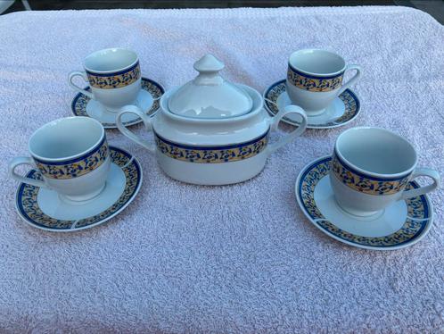 Koffie servies 4 kleine mokka tasje + suikerpot Blanche Port, Huis en Inrichting, Keuken | Servies, Nieuw, Kop(pen) en/of Schotel(s)