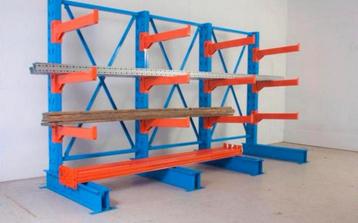 Set van 4mtr. Draagarmstelling enkelzijdig 2,2m hoog NIEUW!! beschikbaar voor biedingen
