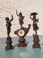 Antieke klok en bijhorende beelden in messing, Antiek en Kunst, Antiek | Klokken, Ophalen