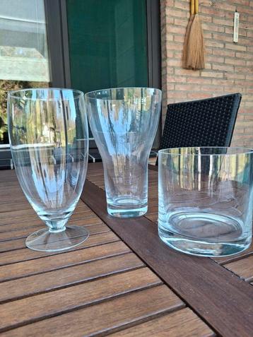 3 mooie grote vazen beschikbaar voor biedingen