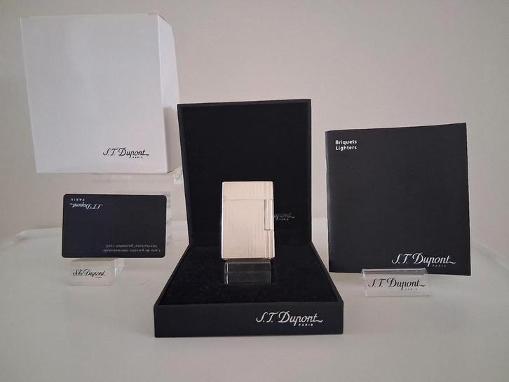 Dupont Aansteker L2 Zilver Kleur Model Gatsby., Verzamelen, Rookartikelen, Aanstekers en Luciferdoosjes, Gebruikt, Aansteker, Ophalen of Verzenden