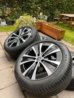 Jantes d'origine Mercedes classe E avec pneus été Pirelli, Auto-onderdelen, Banden en Velgen, Ophalen, Zomerbanden, Band(en)