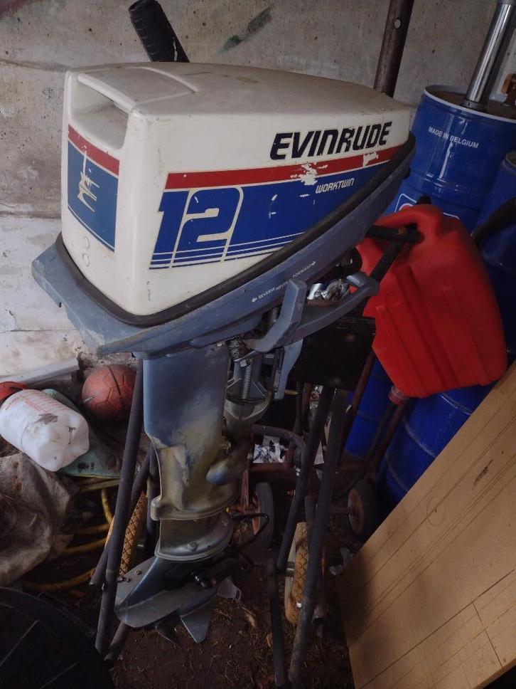 Evinrude langstaart 12pk 2-takt, Watersport en Boten, Buiten- en Binnenboordmotoren, Gebruikt, Benzine, Buitenboordmotor, 10 tot 30 pk