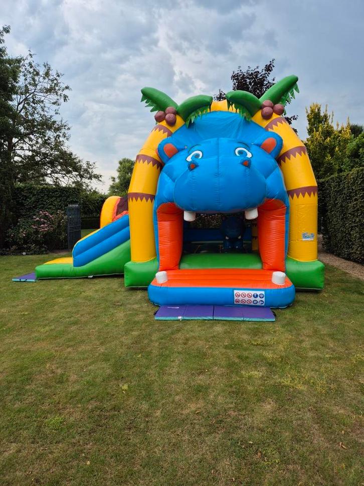 Springkasteel Hippo te koop, Hobby en Vrije tijd, Feestartikelen | Verhuur, Gebruikt, Ophalen