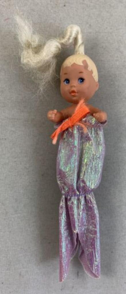 Barbie Mermaid Skipper Sea Twin pop baby Vintage 1993 10506, Verzamelen, Poppen, Gebruikt, Pop, Ophalen of Verzenden