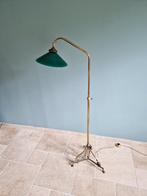 Vloerlamp in messing en groene opaline, begin 20e eeuw, Antiek en Kunst, Ophalen
