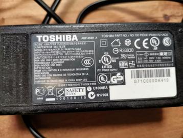 Oplader Toshiba  beschikbaar voor biedingen