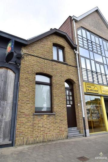 Woning te koop in Kortrijk, 2 slpks beschikbaar voor biedingen