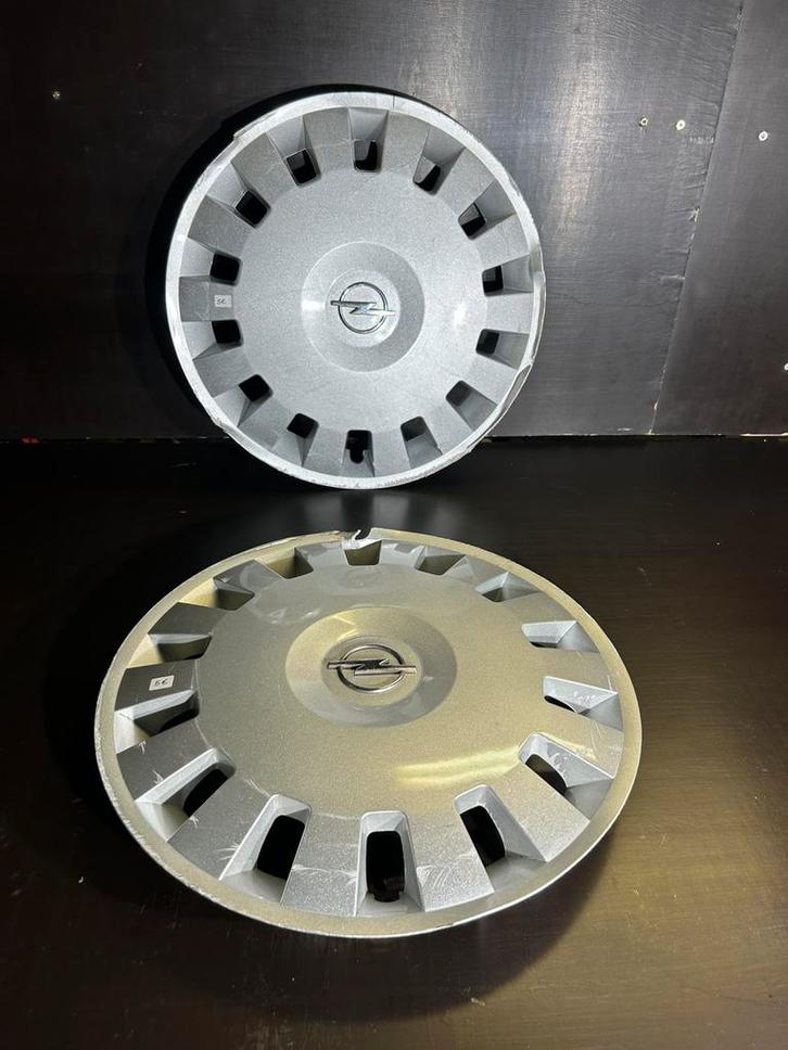 2 originele Opel Combo Astra Corsa Meriva 15" wieldoppen, Auto diversen, Wieldoppen, Gebruikt, Ophalen of Verzenden