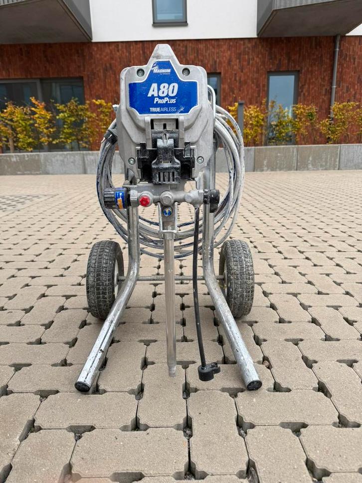 MAGNUM A80 PROPLUS AIRLESS VERFSPUIT, Doe-het-zelf en Bouw, Schildersmaterialen, Gebruikt, Ophalen