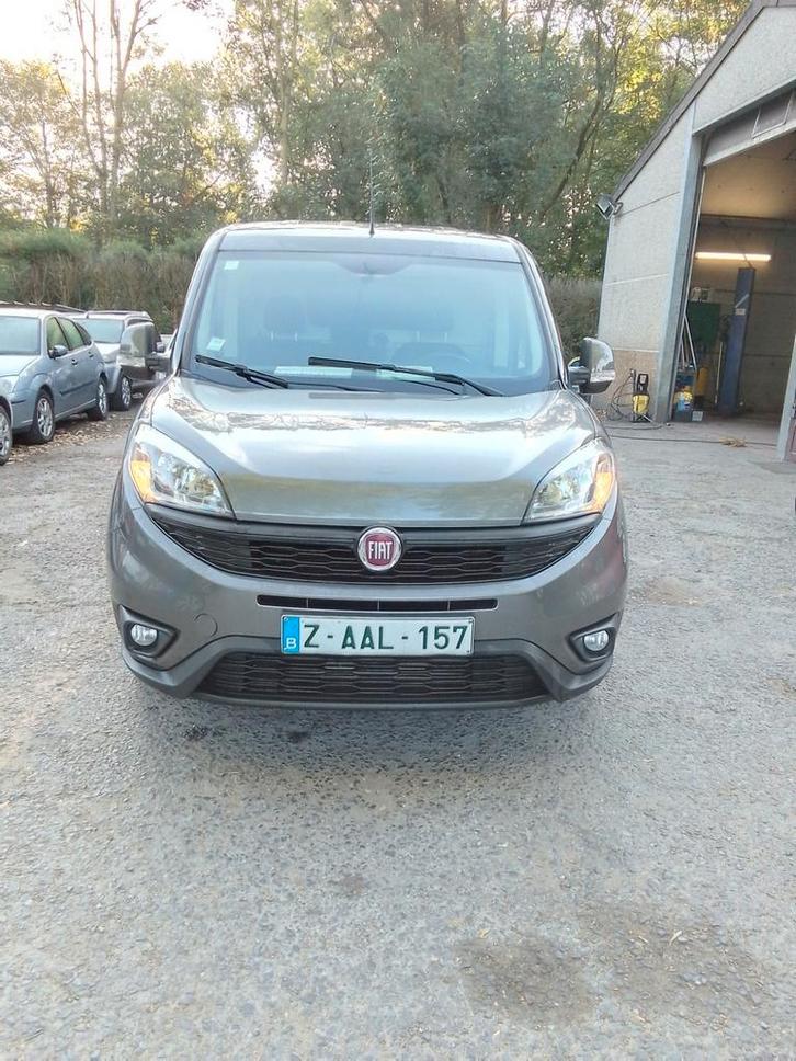 Fiat Doblo 2018 62.143 km, Auto's, Fiat, Bedrijf, Te koop, Doblo, Diesel, Euro 6, Overige carrosserie, Handgeschakeld, Zilver of Grijs
