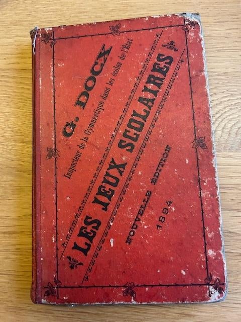Les jeux scolaires. Ecoles - lieux de jeu - sports., Antiquités & Art, Curiosités & Brocante, Enlèvement ou Envoi