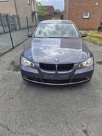 BMW 318i BENZINE EN AUTOMAT  ( 155.500 km. ), Auto's, BMW, Automaat, Zwart, Berline, 5 deurs