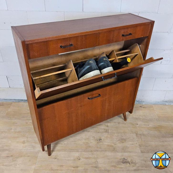 Armoire à chaussures vintage Schuhboy SKH (années 60) armoir, Maison & Meubles, Armoires | Armoires à chaussures, Enlèvement ou Envoi