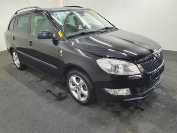 Fabia voorkop 2011 compleet (plaatwerk verlichting koelers e beschikbaar voor biedingen