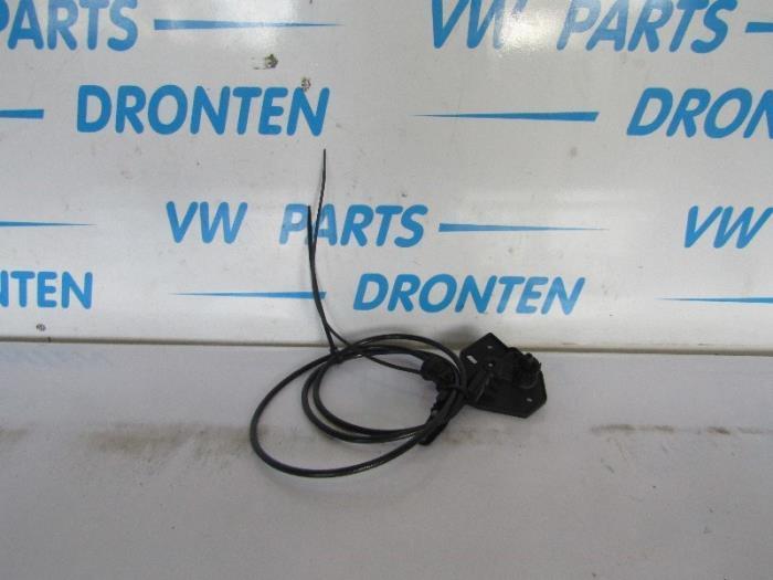 Motorkap hendel van een Volkswagen Transporter, Auto-onderdelen, Carrosserie, Volkswagen, Gebruikt, 3 maanden garantie, Ophalen of Verzenden