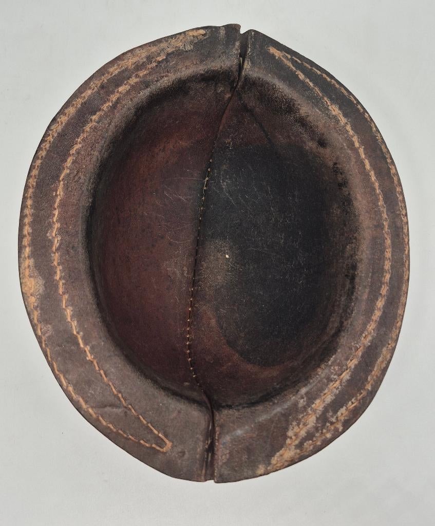 Antieke lederen mijnwerkershelm, Ophalen of Verzenden