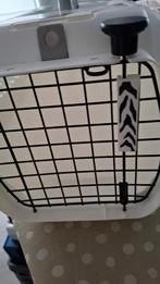 Kattenbench plus eet en drinkbak, Ophalen, Zo goed als nieuw