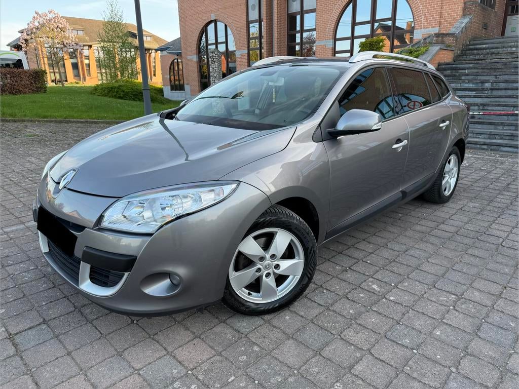 Renault Megane 1.5 dci / clim / Cruise / 2011 / euro5 /, Autos, Achat, Boîte manuelle, Entretenue par le concessionnaire, Noir