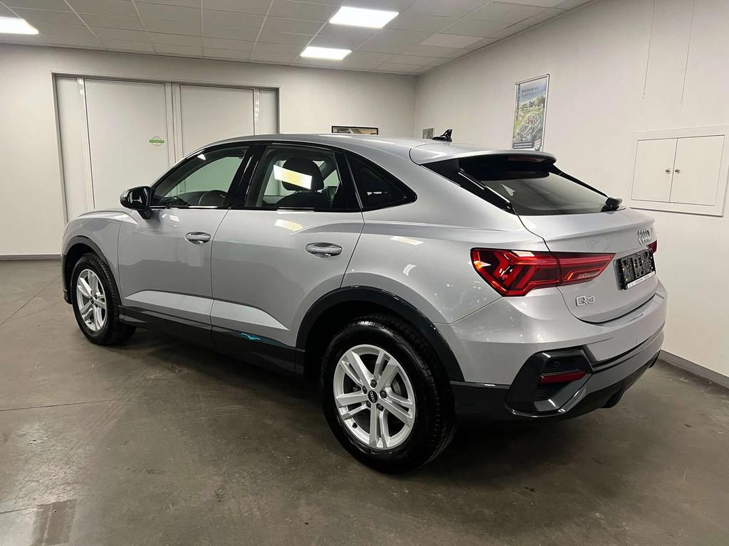 Audi Q3 Sportback 35 TFSI STRONIC (automatique), Argent ou Gris, Entreprise, Noir, 5 portes