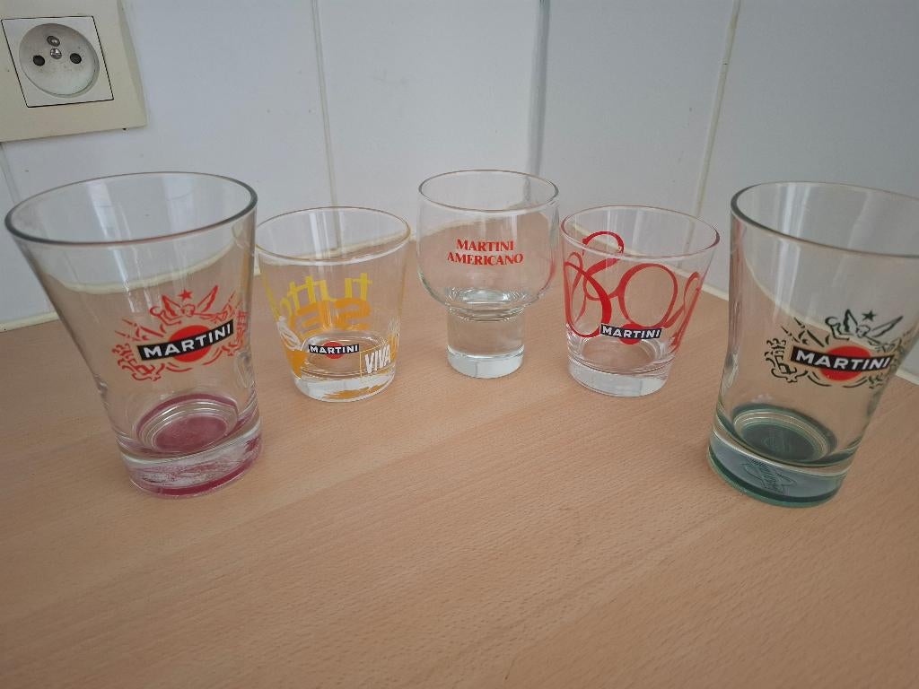 5 Martini glazen, Ophalen of Verzenden, Zo goed als nieuw, Borrel- of Shotglas