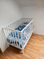 Lit bébé à barreaux blanc - Très bon état