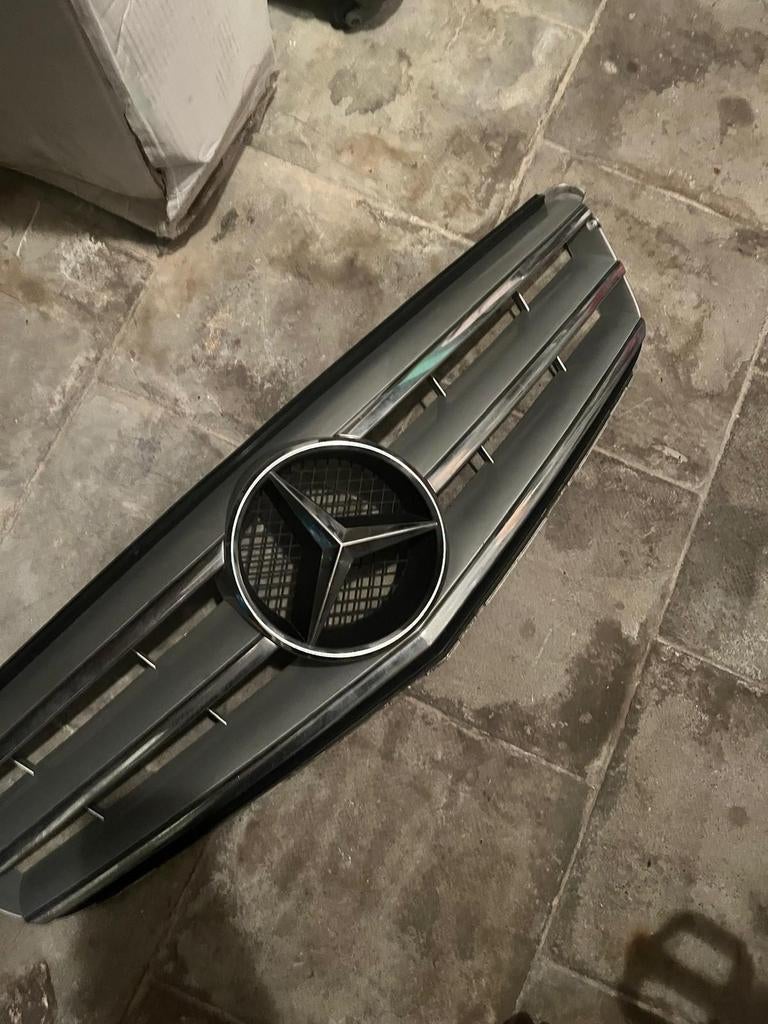 Auto gril mercedes w204, Auto-onderdelen, Ophalen, Voor