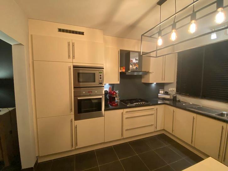 Gratis keuken, Huis en Inrichting, Keuken | Complete keukens, Gebruikt, Overige typen, Overige kleuren, Kunststof, Hoogglans of Gelakt