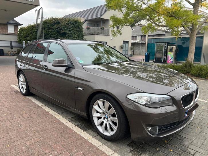 BMW F11 520d, Autos, BMW, Particulier, Série 5, ABS, Airbags, Air conditionné, Climatisation automatique, Phares Bi-Xénon, Bluetooth