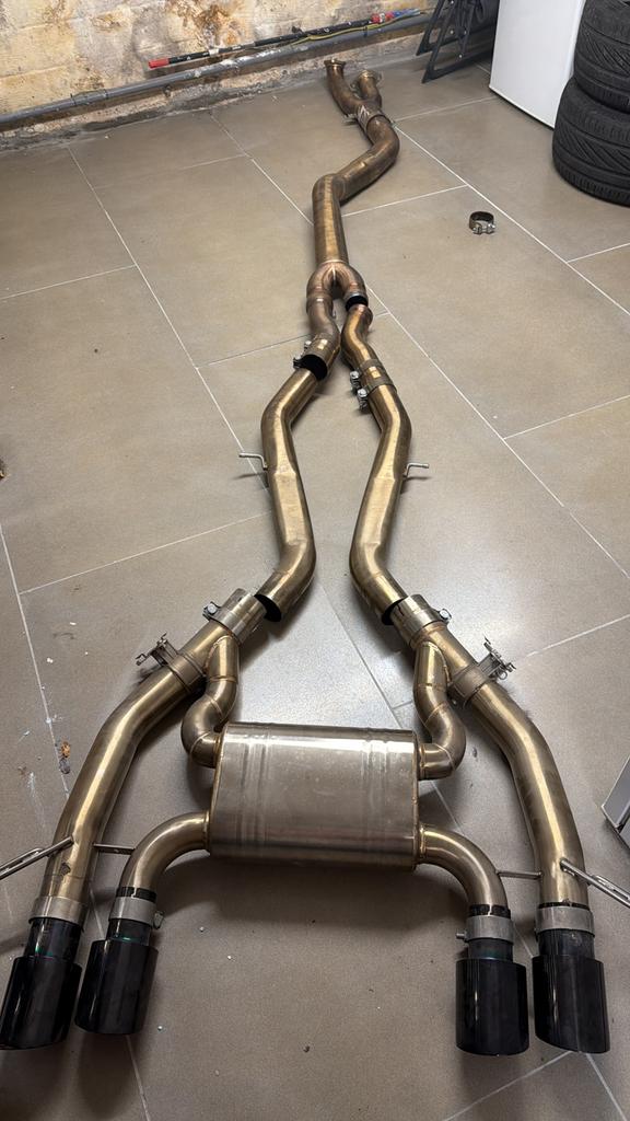 Ligne d’échappement  M3 G80/81, Enlèvement, BMW