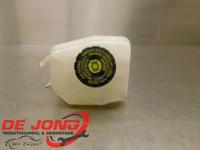 Réservoir de liquide de frein d'un Mercedes Sprinter, 3 mois de garantie, Utilisé, -, -
