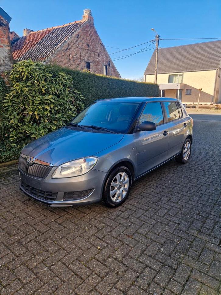 Skoda fabia 1.2i 2013, Auto's, Skoda, Particulier, Fabia, Benzine, Euro 5, 5 deurs, Handgeschakeld, Ophalen