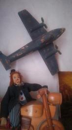 Houten vliegtuig, Verzamelen, Ophalen