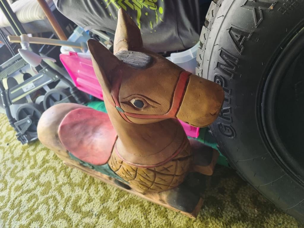 Cheval à bascule en bois., Antiquités & Art, Enlèvement