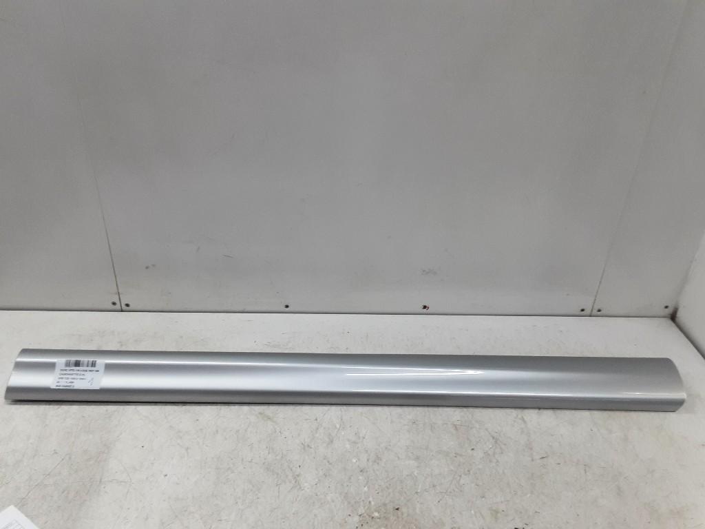 SEUIL DE PORTE DROIT Vito (447.6) (01-2014/-) (A4476906001), Mercedes-Benz, Mevr. I. Hauben, Utilisé, Rue de l'Espoir 34 34
4030  GRIVEGNÉE, BE