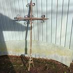 Groot kerk kruis, Enlèvement