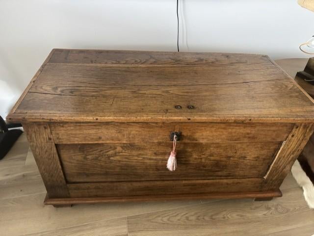Coffre ancien en chêne, Maison & Meubles, Enlèvement, Comme neuf, Chêne