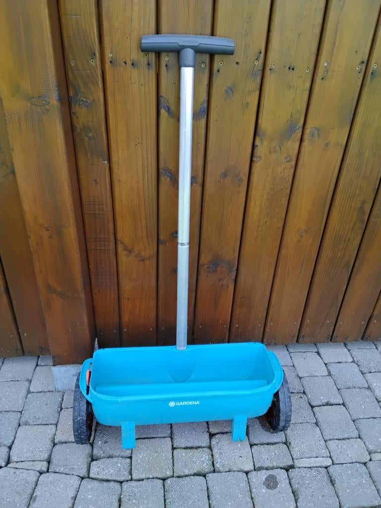 Strooiw1gen gardena, Ophalen