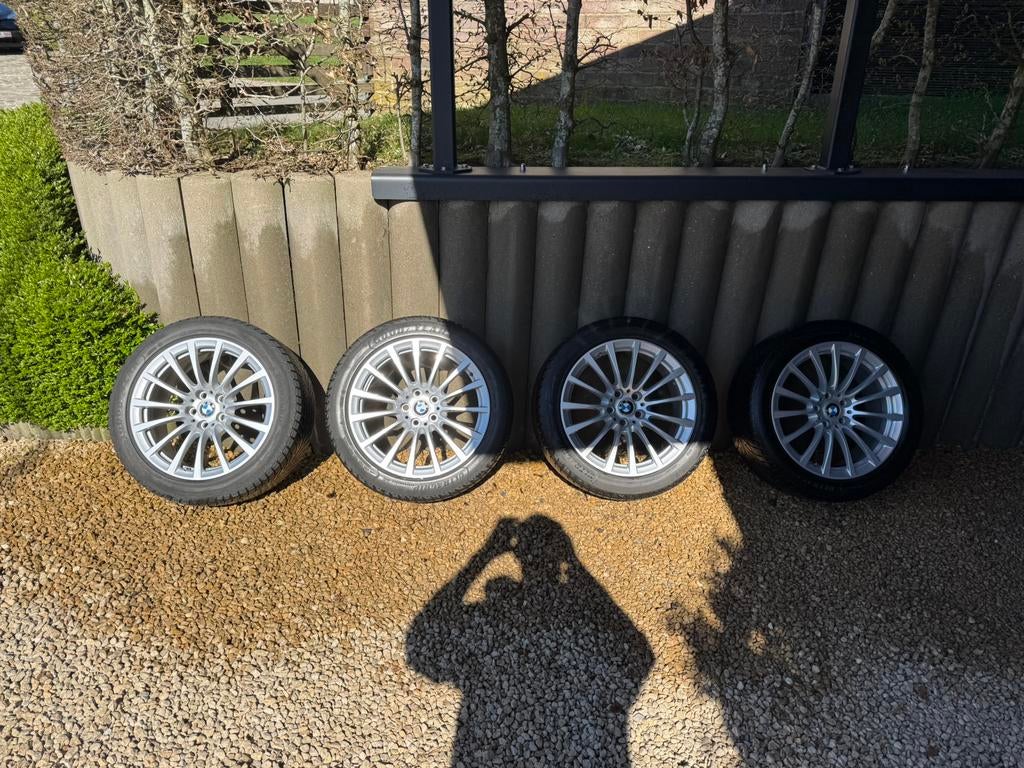 Jantes et pneus hiver bmw serie 5 G30/G31, Autos : Pièces & Accessoires, Pneus & Jantes, Enlèvement, Utilisé, Pneus hiver, 245 mm