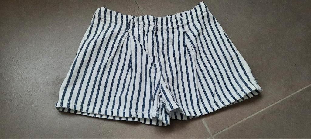 Mooie short Zara maat 140 - 10 jaar, Broek, Meisje, Ophalen of Verzenden, Zo goed als nieuw