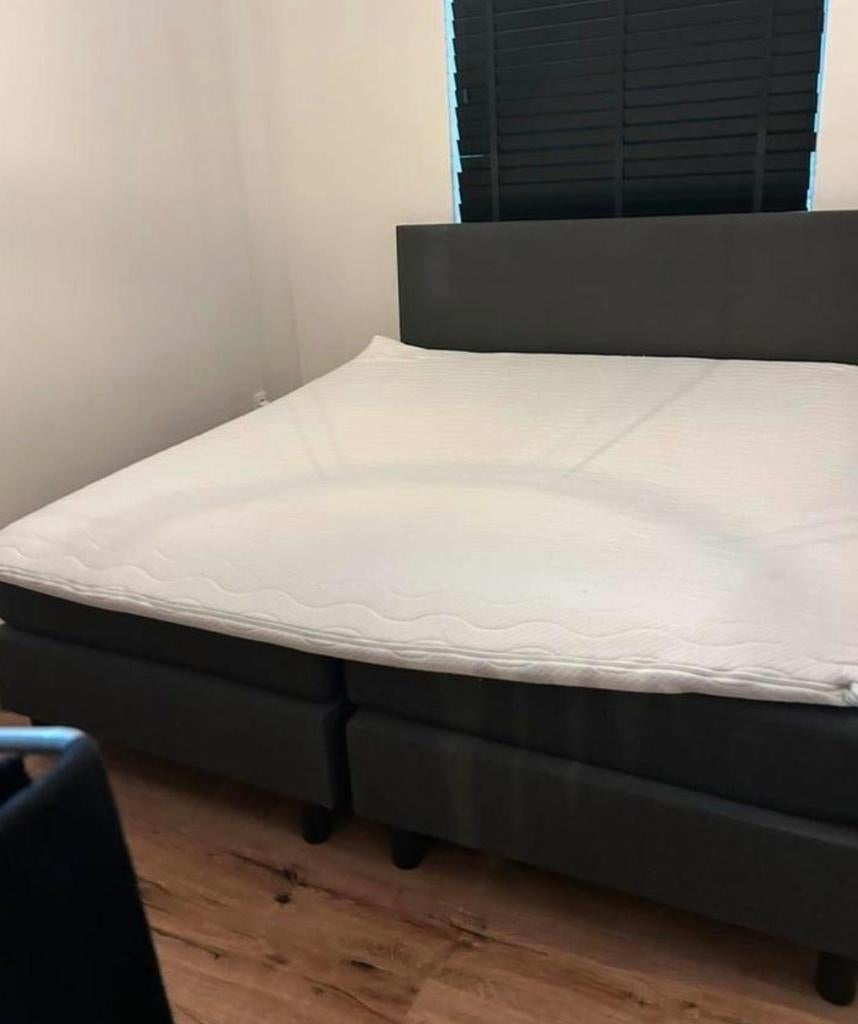 Bezorging is mogelijk 180x200 complete boxspring bed, Huis en Inrichting, Slaapkamer | Boxsprings, Ophalen of Verzenden, Grijs