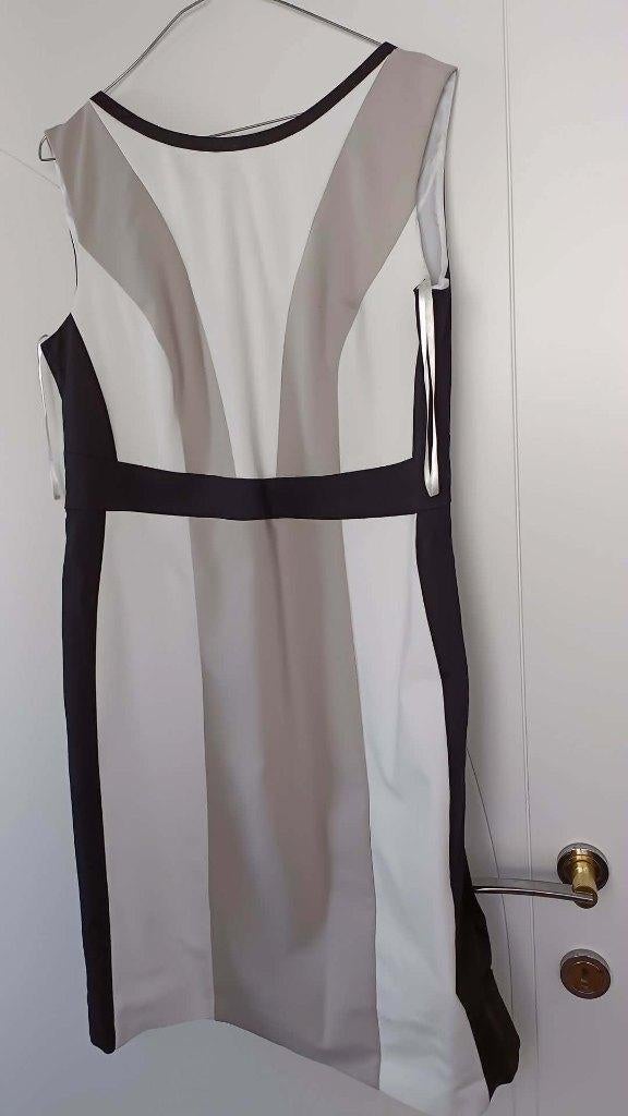 Kleedje NIEUW s. Oliver, Kleding | Dames, Jurken, Ophalen, Maat 46/48 (XL) of groter, Knielengte, Grijs