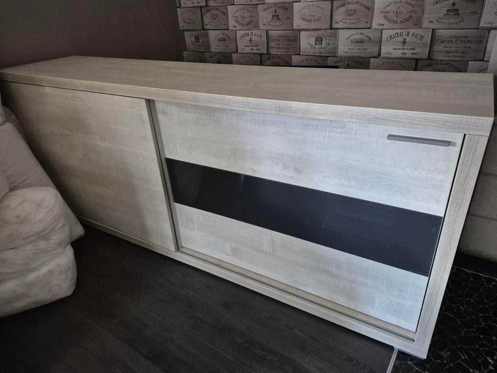 Dressoirkast, Ophalen