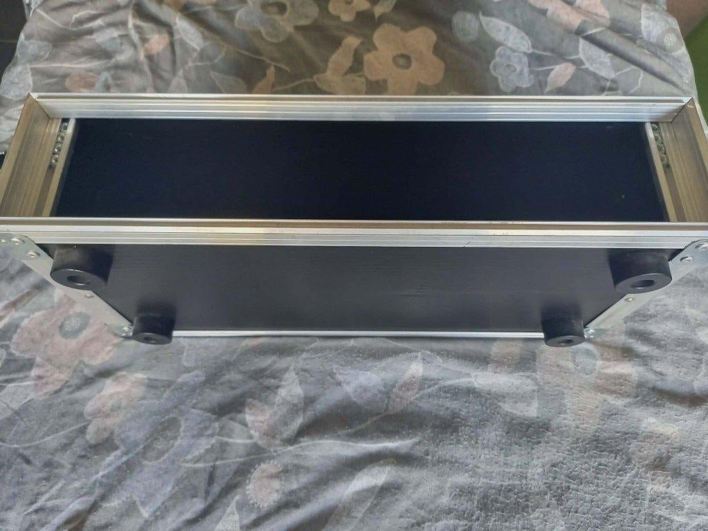 Flycase 2U Tuna, Ophalen, Gebruikt